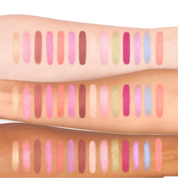 Too Faced Pinker Times Ahead eyeshadow palette - Picture 2 of 5